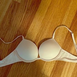 Victoria’s secrets PINK bombshell push up bra